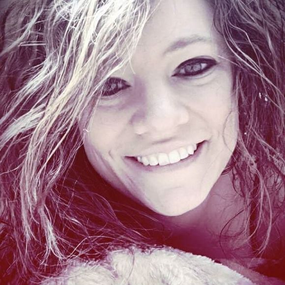 Meet your Posher, Jennifer - Picture 1 of 1